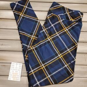 Lularoe NWOT TC Navy Plaid Merry And Bright tall and Curvy #3